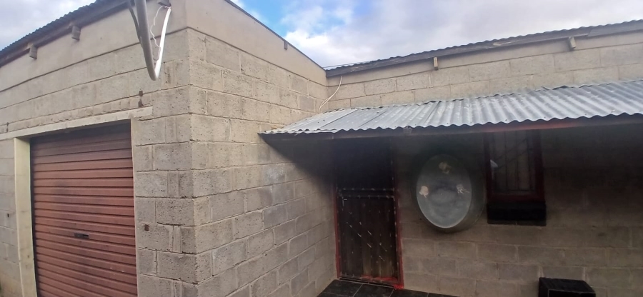 2 Bedroom Property for Sale in Botshabelo Free State
